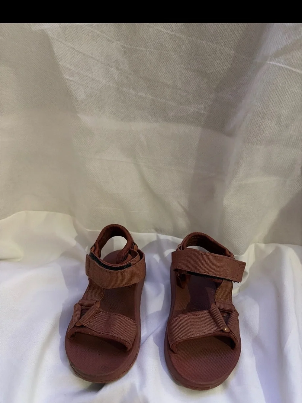 SHEIN Kids Tan Strappy Adjustable Sandals